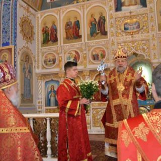 Архиерейская Божественная литургия в Свято-Ильинском храме г. Саки в день памяти вмц. Екатерины